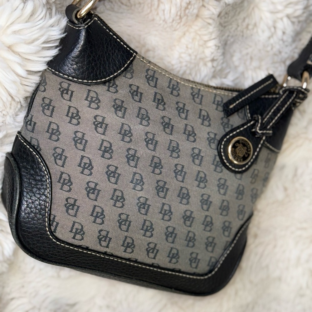Dooney & Bourke Black Shoulder Bag with Cream Stitching - Picture 12 of 13
